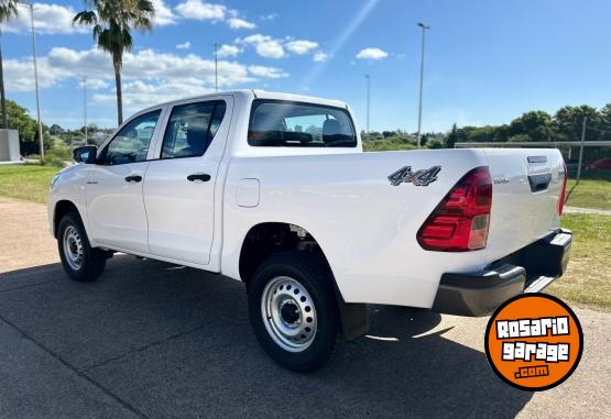 Camionetas - Toyota HILUX 2.4 DX 2024 Diesel 0Km - En Venta