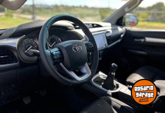 Camionetas - Toyota HILUX 2.8 SR MT 2024 Diesel 0Km - En Venta