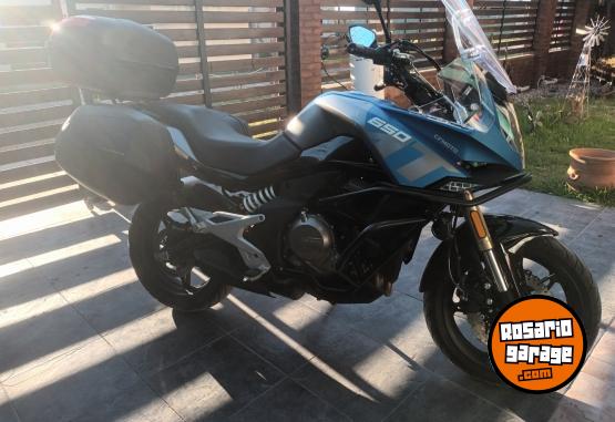 Motos - CF MT 650 cc. 2024 Nafta 4550Km - En Venta