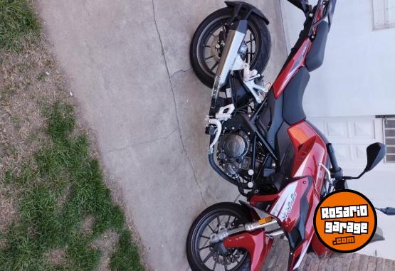 Motos - Benelli Trk 251 2023 Nafta 2500Km - En Venta