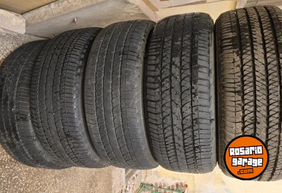 Accesorios para Autos - vendo 5 cubiertas bridgestone dueler 265-60/R18 - En Venta