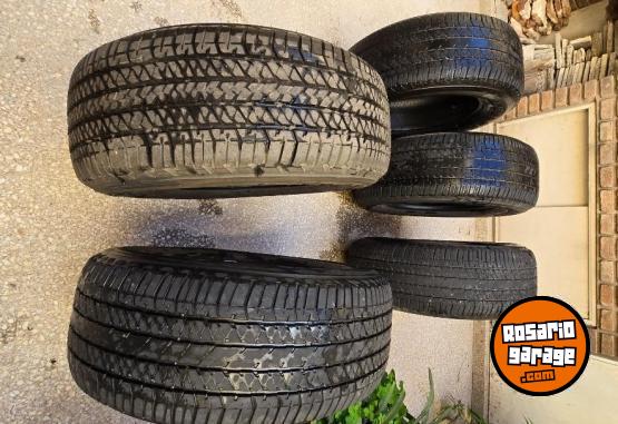 Accesorios para Autos - vendo 5 cubiertas bridgestone dueler 265-60/R18 - En Venta