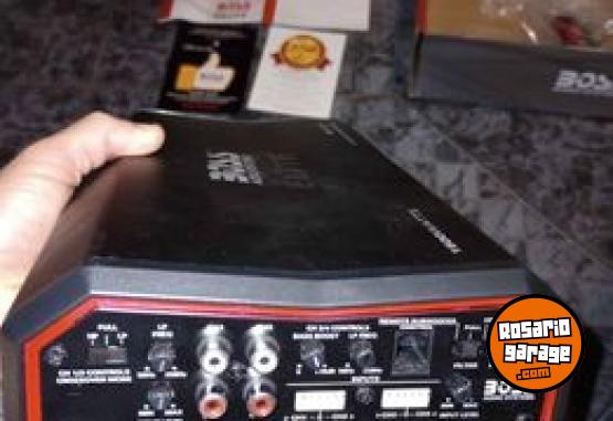 Accesorios para Autos - Potencia BOSS + subwoofer - En Venta