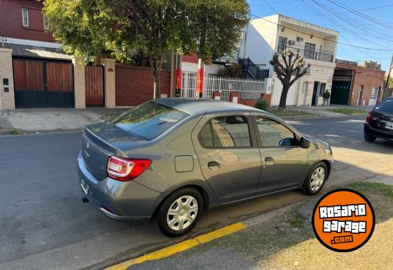 Autos - Renault Logan 2015 Nafta 80000Km - En Venta