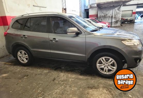 Camionetas - Hyundai Santa Fe 2011 Nafta 178500Km - En Venta