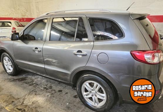 Camionetas - Hyundai Santa Fe 2011 Nafta 178500Km - En Venta