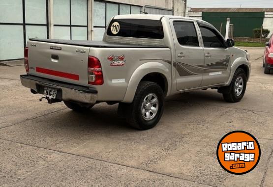 Camionetas - Toyota Hilux SR 4x4 2013 Diesel 206000Km - En Venta