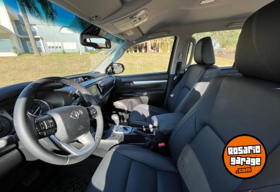 Camionetas - Toyota HILUX 2.8 SRX AT 2024 Diesel 0Km - En Venta