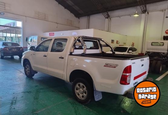 Camionetas - Toyota Hilux 4x2 DX 2012 Diesel 245000Km - En Venta