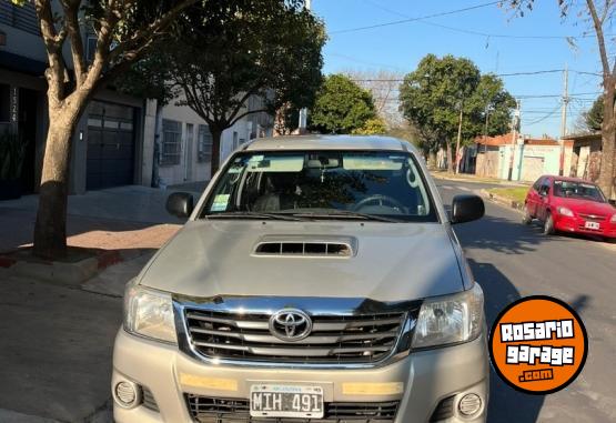 Camionetas - Toyota Hilux dx 4x2 2013 Diesel 150000Km - En Venta