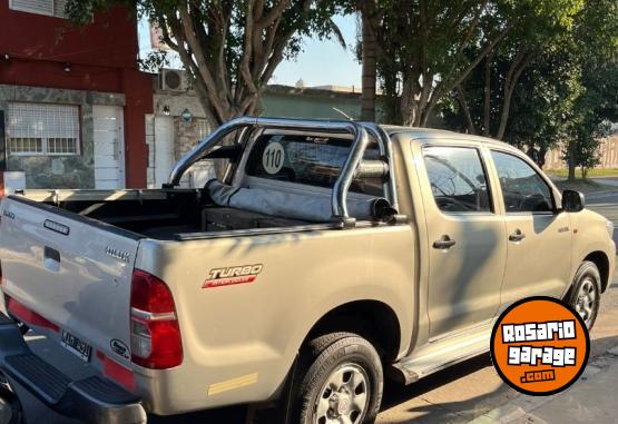 Camionetas - Toyota Hilux dx 4x2 2013 Diesel 150000Km - En Venta