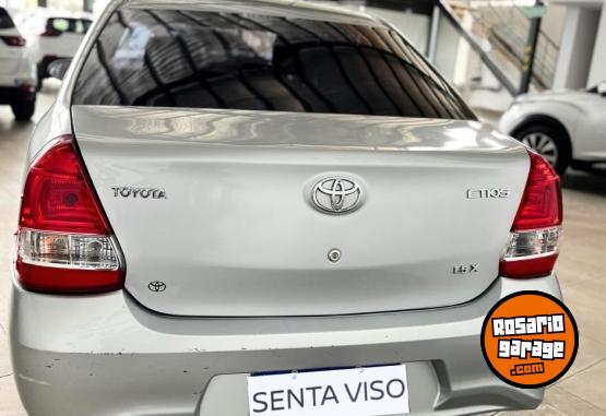 Autos - Toyota ETIOS X 2022 Nafta 71500Km - En Venta