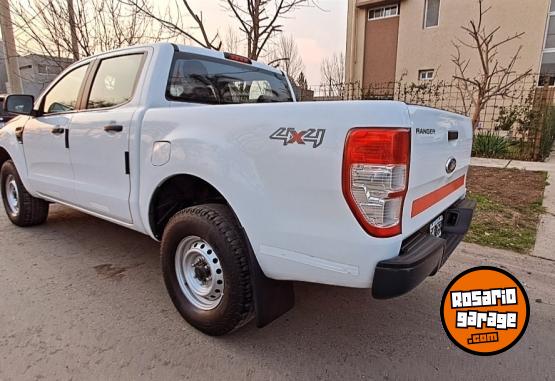 Camionetas - Ford ranger 2.2 safety 2015 Diesel 266000Km - En Venta