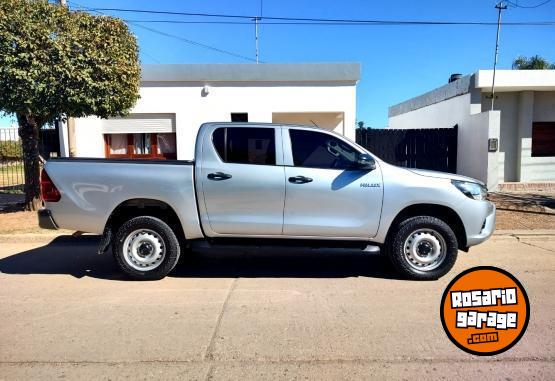 Camionetas - Toyota HILUX DX PACK 4X2 2021 Diesel 80000Km - En Venta