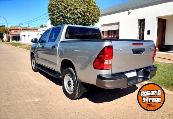 Camionetas - Toyota HILUX DX PACK 4X2 2021 Diesel 80000Km - En Venta