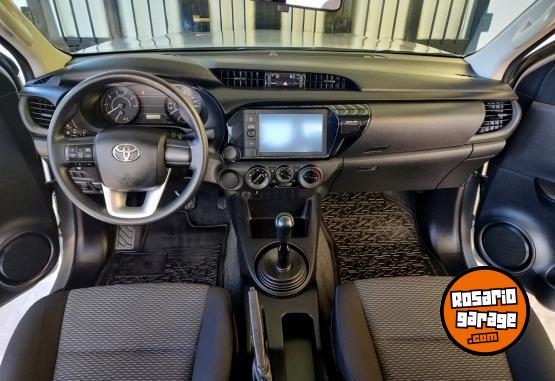 Camionetas - Toyota HILUX DX PACK 4X2 2021 Diesel 80000Km - En Venta