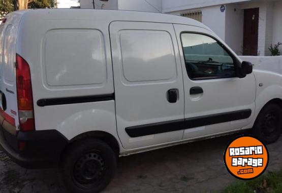 Utilitarios - Renault Kangoo 2016 GNC 220000Km - En Venta