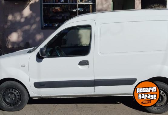 Utilitarios - Renault Kangoo 2016 GNC 220000Km - En Venta