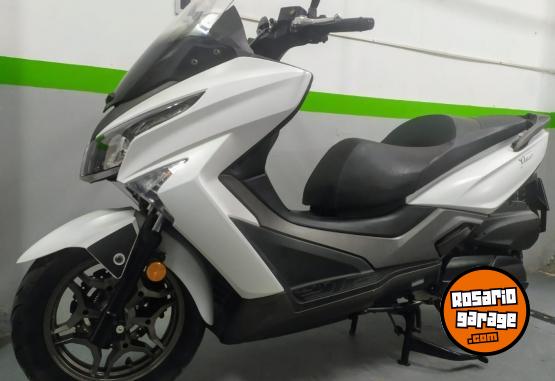 Motos - Kymco X-TOWN 250I 2022 Nafta 12250Km - En Venta