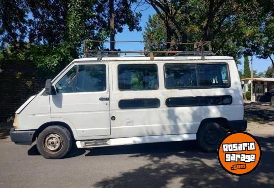 Utilitarios - Renault trafic 1993 Diesel 111111Km - En Venta