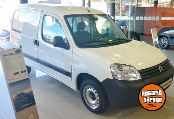 Utilitarios - Citroen BERLINGO HDI 2024 Nafta 0Km - En Venta