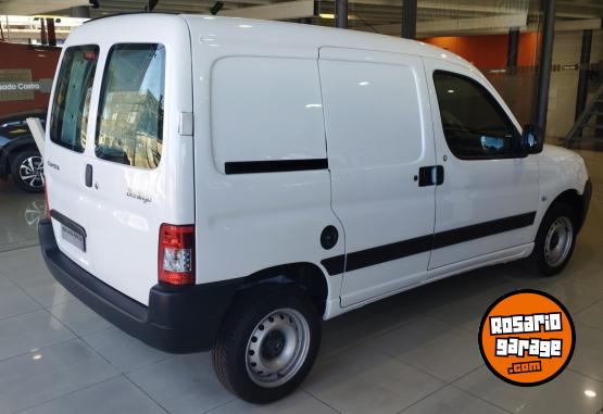 Utilitarios - Citroen BERLINGO HDI 2024 Nafta 0Km - En Venta