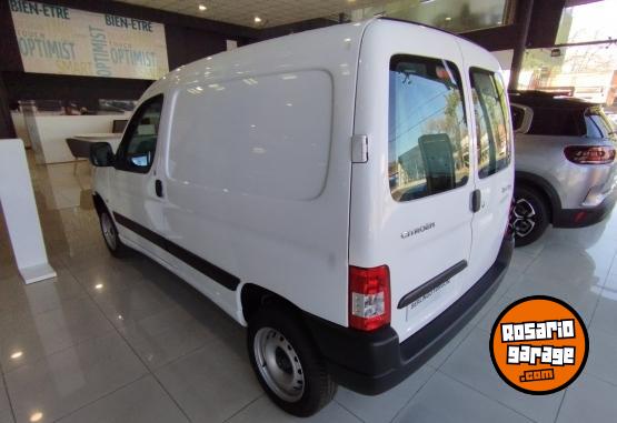 Utilitarios - Citroen BERLINGO HDI 2024 Nafta 0Km - En Venta