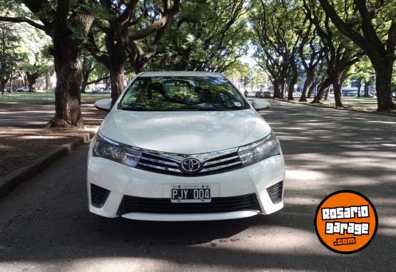 Autos - Toyota Corolla AT 2015 Nafta 168000Km - En Venta