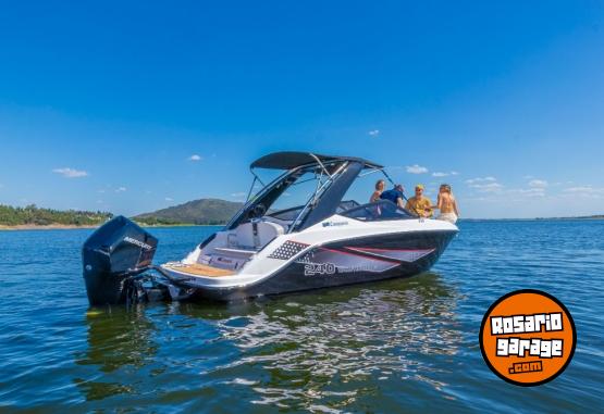 Embarcaciones - Weakmaster 240 Mercury 200 hp nautistore - En Venta