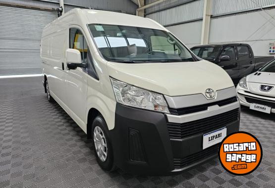 Utilitarios - Toyota Hiace l2h2 at 2023 Diesel 3000Km - En Venta