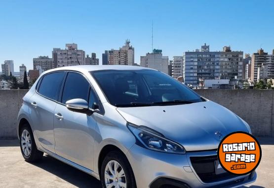 Autos - Peugeot 208 Active 1.6 MT 2017 Nafta 94500Km - En Venta