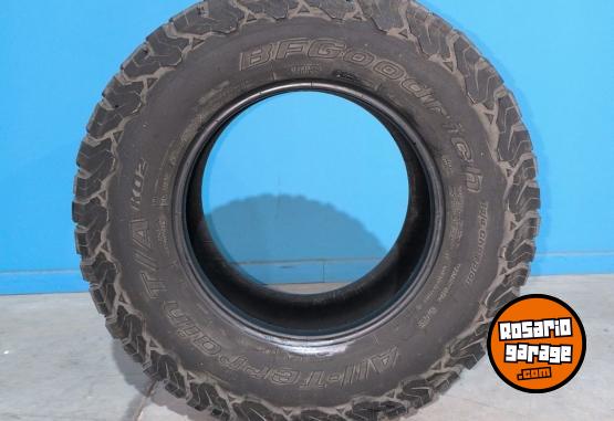 Accesorios para Autos - Cubiertas BFGoodrich All-Terrain T/A KO2 285/70R17 - En Venta