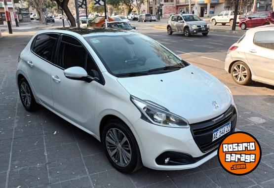 Autos - Peugeot 208 2020 Nafta 60000Km - En Venta