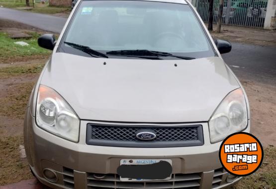 Autos - Ford Fiesta Max 2008 Nafta 220000Km - En Venta