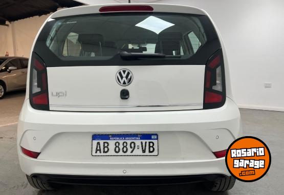 Autos - Volkswagen HIGH UP 5P 2017 Nafta 102858Km - En Venta