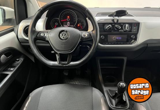 Autos - Volkswagen HIGH UP 5P 2017 Nafta 102858Km - En Venta