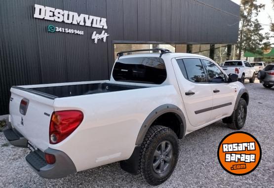 Camionetas - Mitsubishi MITSUBISHI OUTDOOR 4X4 2016 Diesel 110000Km - En Venta