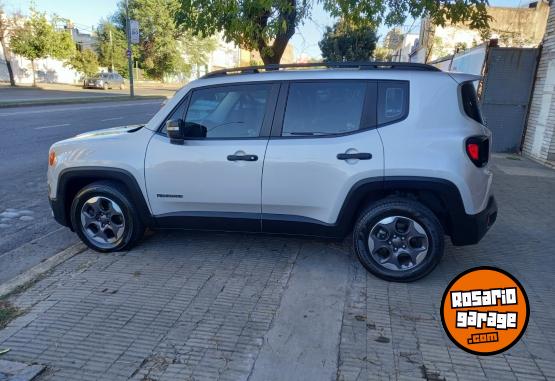 Camionetas - Jeep RENEGADE SPORT PLUS 2017 Nafta 95000Km - En Venta