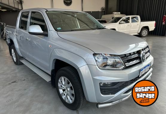 Camionetas - Volkswagen AMAROK COMFORT 4X2 180 HP 2017 Diesel 76972Km - En Venta