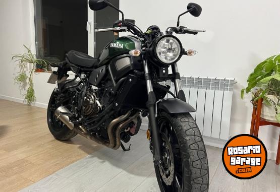 Motos - Yamaha XSR 700 2017 Nafta 8000Km - En Venta