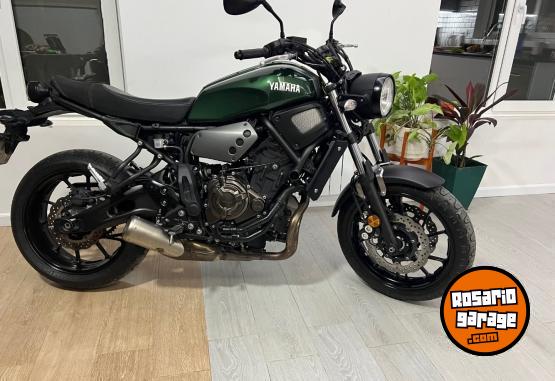 Motos - Yamaha XSR 700 2017 Nafta 8000Km - En Venta