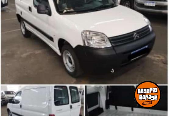 Utilitarios - Peugeot BERLINGO FURGON 2023 Diesel 200Km - En Venta