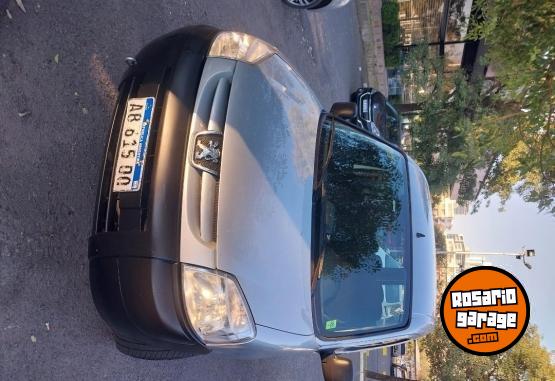 Utilitarios - Peugeot Partner HDI 1.6 2017 Diesel 142000Km - En Venta