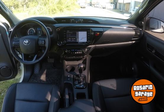 Camionetas - Toyota Hilux 2.8TDI SRX AUT 4x2 2020 Diesel 47000Km - En Venta