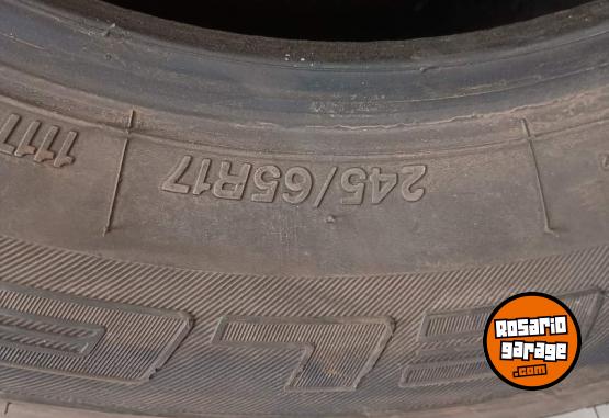 Accesorios para Autos - Bridgestone dueller 245/65-17 - En Venta