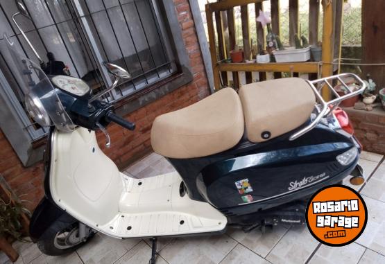 Motos - Motomel STRATO EURO 150 2021 Nafta 2600Km - En Venta