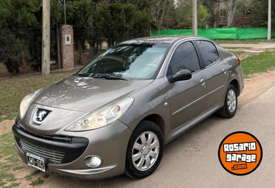 Autos - Peugeot 207 2016 Nafta 198000Km - En Venta