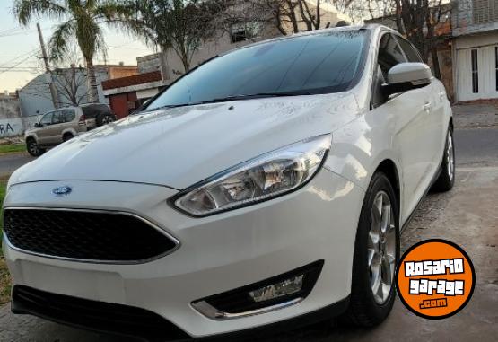 Autos - Ford FOCUS SE PLUS MT 2015 Nafta 101000Km - En Venta