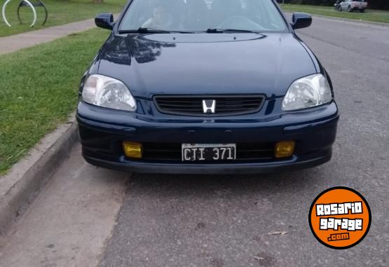 Autos - Honda civic 1998 Nafta 260000Km - En Venta