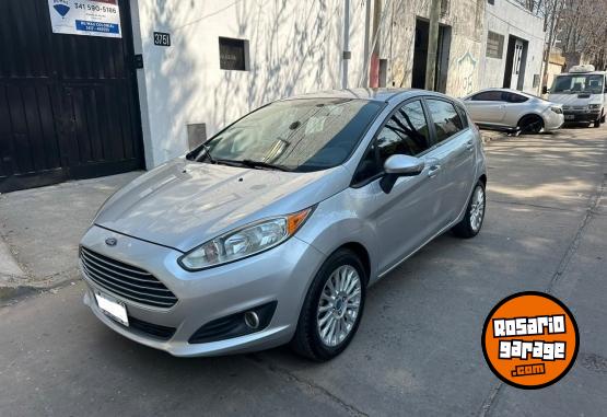 Autos - Ford Fiesta Kinetic 2014 Nafta 120000Km - En Venta